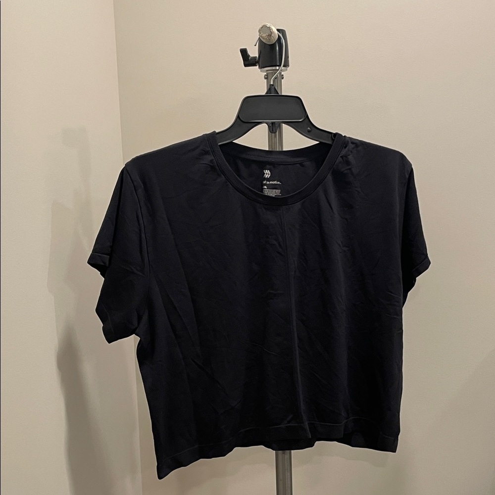 All in Motion Women's Black Crop Top